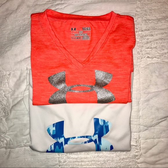 Under Armour T-Shirts- Youth Large - Picture 1 of 8
